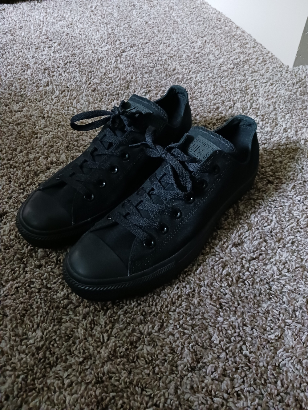 Converse All Stars Black Low-Top Sneakers M 8 W 10